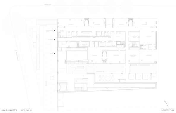 Beton, concrete, fassade, facade, brutalist, verspielt, rauh, David Adjaye, Harlem, New York, Wohnungsbau, Broadway Housing Community, Museum, Sugar Hill, Sockelbau, Riegel, Fensterformate, window formats, Saint Nicholas Avenue
