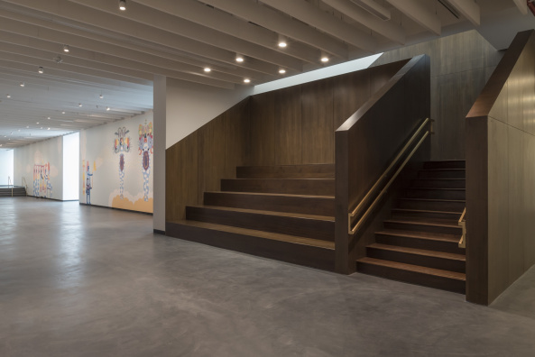 Beton, concrete, fassade, facade, brutalist, verspielt, rauh, David Adjaye, Harlem, New York, Wohnungsbau, Broadway Housing Community, Museum, Sugar Hill, Sockelbau, Riegel, Fensterformate, window formats, Saint Nicholas Avenue