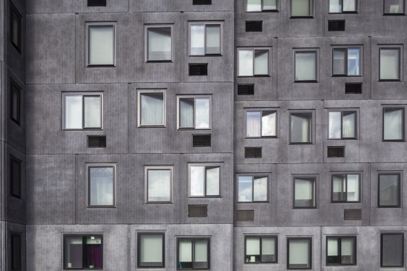 Beton, concrete, fassade, facade, brutalist, verspielt, rauh, David Adjaye, Harlem, New York, Wohnungsbau, Broadway Housing Community, Museum, Sugar Hill, Sockelbau, Riegel, Fensterformate, window formats, Saint Nicholas Avenue
