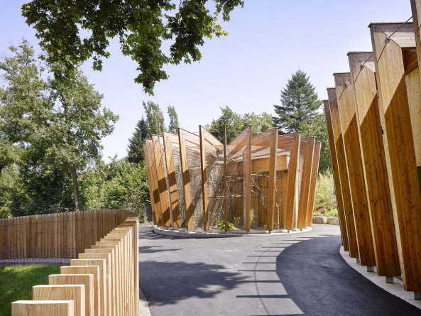 Roman Mensing, Streichelzoo, 2015, Fertigstellung, Holz, Zoo, animals, Tiere, Neubau, Holz, Hozbauweise, hringen, krensings, Landesgartenschau, 2015, 2016, Park, garten, garden, birds, Vgel,