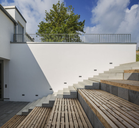 Schwarzenbach, Spitzdach, pointed roof, Satteldach, gabled roof, Erika Fuchs, translator, Donald Duck, Walt Disney, Dominik Burkard, Karlsruhe, Gauben, weier Putz,  Comic-Museum, Alststadt, Traufe, dormer window