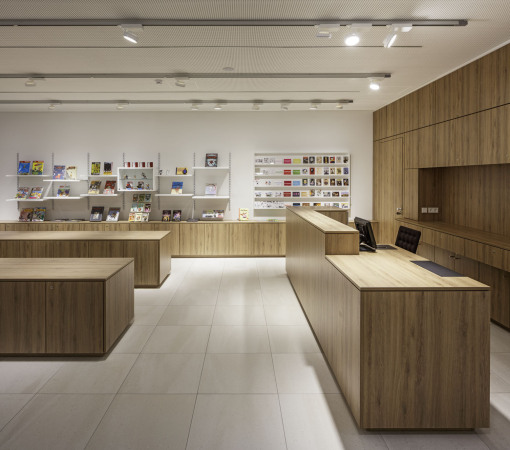 Schwarzenbach, Spitzdach, pointed roof, Satteldach, gabled roof, Erika Fuchs, translator, Donald Duck, Walt Disney, Dominik Burkard, Karlsruhe, Gauben, weier Putz,  Comic-Museum, Alststadt, Traufe, dormer window