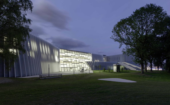 Privatuni, Universit�t, Neubau, Hagenstra�e 57, Anton Bruckner, Linz. 2015, Architektur, architecture, University, Architekturb�ro 1 ZT, Er�ffnung, opening, new building, campus, Susanne Seyfert, Dietmar Moser, �sterreich, P�stlingberg, Bruckneruniversit�t, Fassade,  Weiss, Musik, paramterisch, Kunst, Schauspiel, Tanz, dance, art, acting