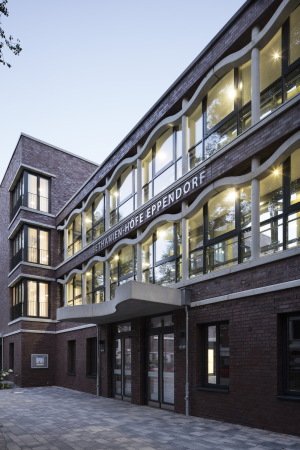 Tarpenbekstrae, Bethanienhfe Jamburg, 2015, Wohnungsbau, Wohnheim, Altenheim, Eppendorf, Pflegeheim, Stefan Niemller, Martinistrae, GHP Landschaftsarchitekten, Diakonissen-Stiftung, Germany, housing, nps tchoban voss, Neubau, Bacjstein, Brick, Ensemble, Kreuzgang,