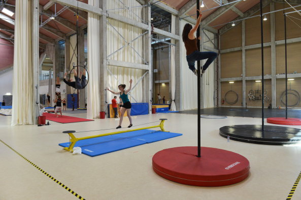 Neubau, Umbau, Zirkusschule, Artistenschule, Frankreich, France, 2015, Beton, concrete, Silo, CNAC, Alles des Forts, 51000, Chlons-en-Champagne, Caractre Spcial,  Matthieu Poitevin Architecture, NP2F architectes