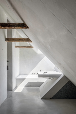 Stefan F. H�glmaier, Peter Haimerl, Umbau, Bauernhof, Beton, Holz, Ausbau, Umnutzung, Rennovierung, Sanierung, concrete, wood, Wohntrakt, housing, rennovation, Edward Beierle, Stadel, Stockerweg 11, Alt-Riem, Denkmalschutz, Stallung, Bauernhaus,