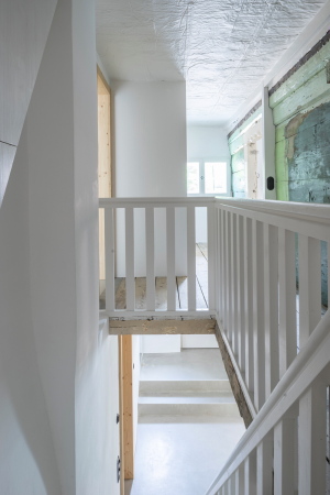 Stefan F. Hglmaier, Peter Haimerl, Umbau, Bauernhof, Beton, Holz, Ausbau, Umnutzung, Rennovierung, Sanierung, concrete, wood, Wohntrakt, housing, rennovation, Edward Beierle, Stadel, Stockerweg 11, Alt-Riem, Denkmalschutz, Stallung, Bauernhaus,