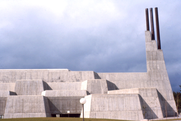 Brutalism, SOS Brutalism, #SOSBrutalism, Denkmalschutz, DAM Frankfurt, in Gefahr, bedroht, grau, roh, unbehandelt, Beton, concrete, monumental, Georgi Stoilov, Rinaldo Oliveri, Alison und Peter Smithson, Julian Elliott, Anthony Chitty, Uncube, Wstenrot Stiftung, Alfred Neumann, Zvi Hecker, Eldar Sharon, Help, Hilfe, Initiative, Baukultur,