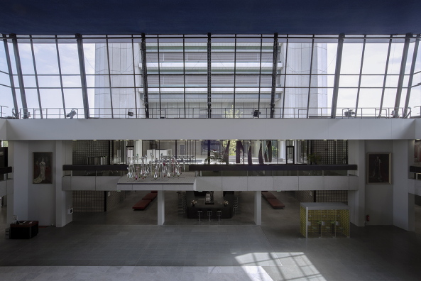 Den Bosch, Provinciehuis, Kaan Architecten, Update, Umbau, rennovation, Brogebude, Verwaltungsgebude, Beton, Brutalismus, Brutalism, Hugh Maaskant, Sozialstaat, Noord-Brabant, Moderne, modernism, netherlands, Dutch, 2015, concrete, 1971, Rotterdam, Foyer, Bar, Bros, offices, Hochhaus, Slab, tower, Kees Kaan