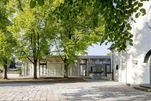 Glas, glass, pavillon, ceiling, wood, Holz, Dachtragwerk, Kirche, Gemeindehaus, parish hall, netzwerkarchitekten, Heidelberg, Emmausgemeinde Pfaffengrund, Sakralbauten, Gemeindezenturm, Decke, Gotik, Spitzbogen, Neubau