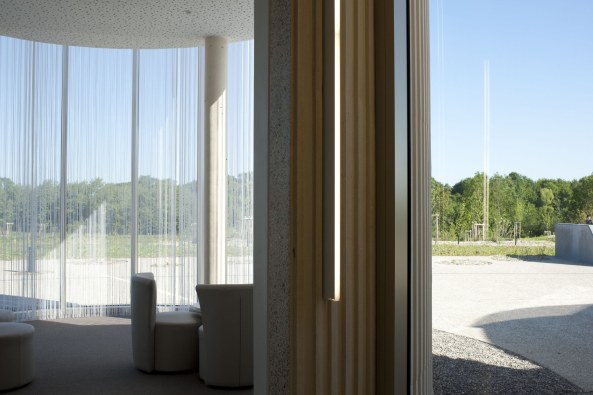 Krematorium, crematorium, ceremony hall, landscaping, Parkanlage, circle, Kreis, symbolic, Symbol, symbolisch, mourning, Trauer, Death, Tod, France, Frankreich, PLAN01