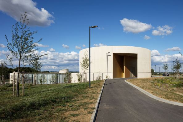 Krematorium, crematorium, ceremony hall, landscaping, Parkanlage, circle, Kreis, symbolic, Symbol, symbolisch, mourning, Trauer, Death, Tod, France, Frankreich, PLAN01