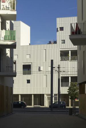 Julien Lanoo, LAN Architecture, Paris; Frankreich; Bordeaux; Begles; Carre Lumiere; Wohnungsbau; Kollektives Wohnen; Klimakonzept; Neubau; kostengnstig; hybrid