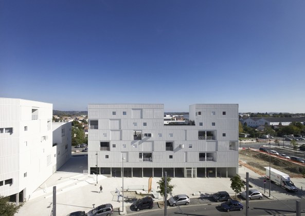 Julien Lanoo, LAN Architecture, Paris; Frankreich; Bordeaux; Begles; Carre Lumiere; Wohnungsbau; Kollektives Wohnen; Klimakonzept; Neubau; kostengnstig; hybrid