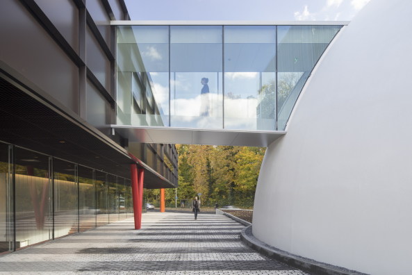 Kerkrade, Design, Museum, Grundsteinlegung, Europa, Europe, Gestaltung, Werkstatt, Planetarium, Shift Architecture Urbanism C-City, Cube, Columbus, 3-D Kino, OMA, Rem Koolhaas, W�rfel, German Red Dot, Cooper Hewitt, Smithsonian Design Museum, Fertigstellung, Umsetzung, Realisierung, 2015, Limburg, Museumsplein, Shift Architecture Urbanism, Netherlands, Niederlande, Rotterdam, Discovery Center Continium