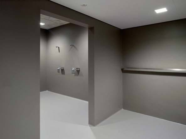 Sporthalle, Purismus, Moderne, Beton, Glas, reduziert, Proportionen, Tempel, Schweiz, Thurgau, Dreifachsporthalle, Sport und Architektur, Dreifachsporthalle in Aadorf, Graf Biscioni Architekten, Schweizer Sporttempel, Marc Graf und Roger Biscioni