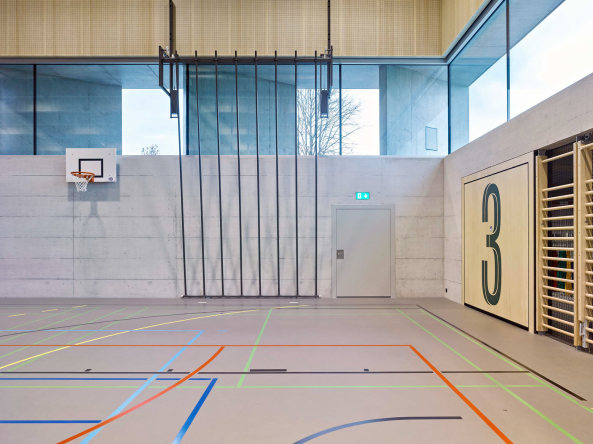 Dreifachhalle in Aadorf von Graf Biscioni Architekten