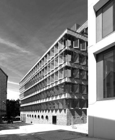 Lederer Ragnarsdttir Oei, Ulm, Sparkasse, Neue Strae, Ziegel, Ziegelbau, Erweiterungsbau