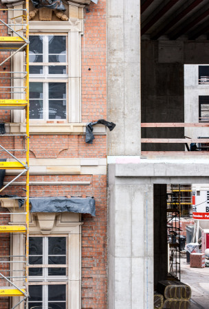 Das Architekturjahr 2015, Baunetz, Baunetz-Meldungen, News, Architekten, Architektur, Stephan Becker, Dina Dorothea Dnch, Daniel Felgendreher, Sophie Jung, Jeanette Kunsmann, Luise Rellensmann, Katharina Sommer, EZB, PRADA und die Antivilla, OMA; Stadtschloss Berlin, Museum am Ostwall, Tour Triangle, Herzog & de Meuron, Baunetzwoche, Best of Baunetz, Zaha Hadid, Frei Otto, Protzker Preis, Praemium Imperiale, Rckblick 2015, Das war 2015, SANAA, Damien Hirst, Caruso St John, HPP, Dreischeibenhaus, House for Essex, J. Mayer H. Architekten, Grimmwelt in Kassel, Aufbau-Haus Berlin, Antivilla von Arno Brandlhuber, Villa Alem, Valerio Olgiati, EZB, Coop Himmelb(l)au, Sprengel Museum Hannover, Garage Museum Gorki Park, Flussbad Berlin, Richtfest, Fassade, Beton, Neo-Brutalismus, gmp, Reinhold Messner, MoMA PS1, Andres Jaque, Serpentine Pavilion, SelgasCano