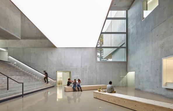 Dominique Coulon & Associ�s; Eugeni Pons; Henri Dutilleux Conservatoire of Music, Dance and Dramatic Arts; Belfort; Frankreich; Konservatorium; Musikschule; Tanzschule; Theaterschule; Neubau; Pollock; Drip Painting; Action Painting; Betonfassade; Marmoroptik