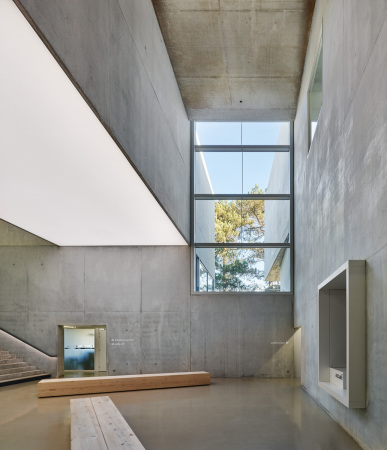 Dominique Coulon & Associ�s; Eugeni Pons; Henri Dutilleux Conservatoire of Music, Dance and Dramatic Arts; Belfort; Frankreich; Konservatorium; Musikschule; Tanzschule; Theaterschule; Neubau; Pollock; Drip Painting; Action Painting; Betonfassade; Marmoroptik