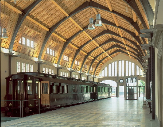 Bahn weiht Potsdamer Kaiserbahnhof ein