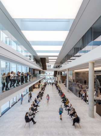 C.F. Mller Architects, Brogebude, Neubau, Verwaltung, Superblock, Hochhaus, Trme, corporate headquarters, HQ, Aarhus, C.F. Mller Landscape, COWI, Vero Moda, Jack & Jones, Bestseller, fashion group, 400 bicycles, Fahrradtiefgarage, Fahrrad, Bro, Grundriss, Modekonzern, Konzern, car park, Naturstein, Fassade, stone, 2015, indoor plaza, nachhaltig, energetisch, saving, enery, Denmark, danisk, Dnemark