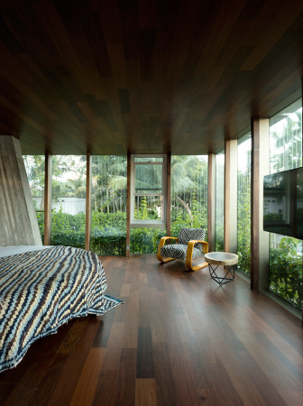 Christian Wassmann, Sonnenspirale aus Beton, Ferienhaus in Miami Beach, Miami Nice, uncube, Baunetz, Ferienhaus, Beton, concrete, Sonnendiagramm, Kurve, Spirale, Form, Pool, Haus mit Pool, Schweizer Architekturexport, Studio Christian Wassmann, Sun Path House, Betonspirale, Rohbau, Sichtbeton, Royal Palm Avenue, Marble, Marmor, Dachterrasse, Cobo Construction Corp., New Yorker Studio, Frank Prisinzano