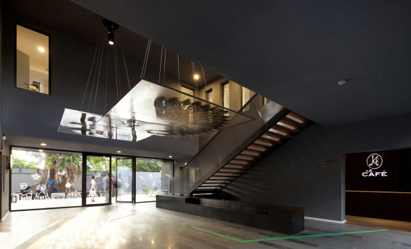 Franzsische Botschaft, Botschaft, Embassy, Jakarta, franzsisches Institut, Indonesien, Segond-Guyon Architectes, Institut, Patio, Sockelgeschoss, Sockel, Lichthof, Lavastein, Fassade