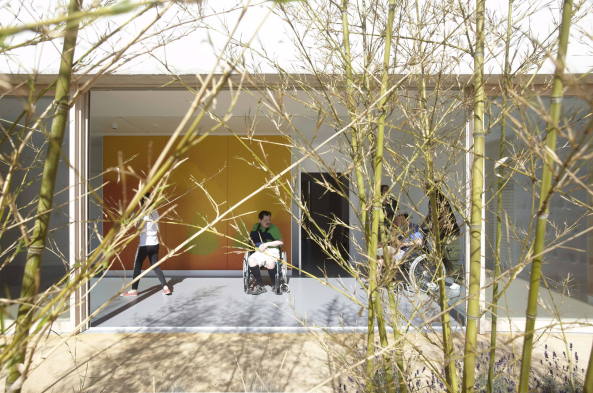 Frankreich, France, Dommartin-ls-Toul, Route Nationale 4, Maison dAccueil Spcialise pour pileptiques, M.A.S., Klinik, Rehaklinik, Beton, Mayanna von Ledebur, Meurthe-et-Moselle, epilepsy, Atelier Martel, soft, skin, haut, Oberflche, eingeschossig, Hfe, courtyards, Vorort, Ostfrankreich, clinic,