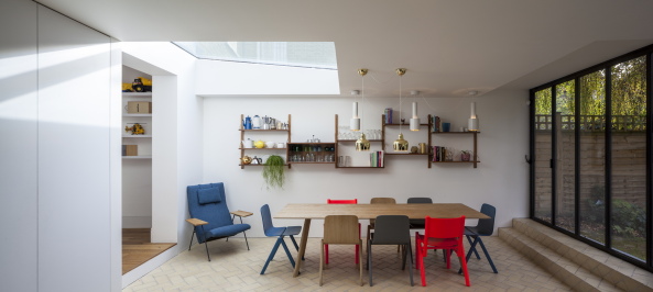 Don't Move, Improve in London, Erweiterung, extension, Anbau, Anbauten, Umbau, Winners Announced, Peter Murray, NLA, RIBA, Sanderson House by David Kohn Architects, Shepherd's Bush Extension by Studio 30, Amy Frearson, The Gables by Patalab Architecure, kleines Haus, Minihaus, 2016, 2015, Preisverleihung