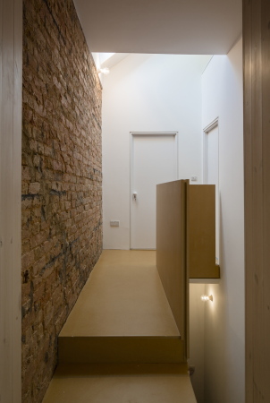 Don't Move, Improve in London, Erweiterung, extension, Anbau, Anbauten, Umbau, Winners Announced, Peter Murray, NLA, RIBA, Sanderson House by David Kohn Architects, Shepherd's Bush Extension by Studio 30, Amy Frearson, The Gables by Patalab Architecure, kleines Haus, Minihaus, 2016, 2015, Preisverleihung