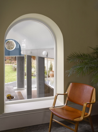 Don't Move, Improve in London, Erweiterung, extension, Anbau, Anbauten, Umbau, Winners Announced, Peter Murray, NLA, RIBA, Sanderson House by David Kohn Architects, Shepherd's Bush Extension by Studio 30, Amy Frearson, The Gables by Patalab Architecure, kleines Haus, Minihaus, 2016, 2015, Preisverleihung