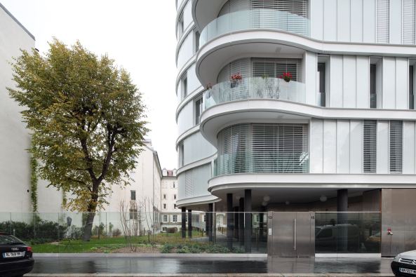 Bestand, Konvent, 19 Jahrhundert, Umbau, Neubau, ambenfrmiger Grundriss, Glas, Kapelle, sozial durchmischt, social mix, Wohnturm, Glass, tower, neunstckig, Kontrast,