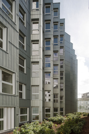 Christian de Portzamparc, ANMA, Brenac & Gonzalez & Associs, Gigon / Guyer, Stphane Maupin & Partners,Julien De Smedt Architects, Habiter autrement,FAA + XDGA, Raphalle Hondelatte & Mathieu Laporte Architectes,lAUC as, Franois Leclercq & Associs et Marc Mimram architecte, Studio Odile Decq, Kengo Kuma & Associates, Thierry Beaulieu, entrepot Macdonald,OMA, Sechzigerjahre, Parc de la Vilette, Paris, boulevard macdonald