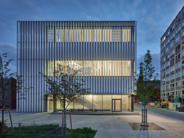 Olgastrae 109, Sporthalle, Gymnasium, Neubau, Gym, 2015, Kepler- und Humboldt-Gymnasium, Zooey Braun, Martin Gessert, h4a, Albrecht Randecker, Klaus Legner, Stuttgart, Mnchen, Wettbewerb, competition, new building, Wrfel, Block,