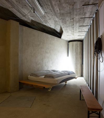 Matthias Lilienthal im Interview, Mnchner Kammerspiele, Mnchen, HAU Berlin, Hebbel am Ufer, Theater, Stadt, Architektur, architecture matters, Interview, Baunetz, Baunetz-Meldung, Bhnenbild, Volksbhne Berlin, Munich Welcome Theatre, Theater ohne Geld, Theater mit Geld, Shabbyshabby Apartments, Wohnungsfrage, Frank Castorf, Christoph Schlingensief, Cris Dercon, Macht des Theaters, Flchtlingsdebatte im Theater, Wer hat Angst vor Matthias Lilienthal, Theaterintendant, Theater heute, Casper Western Friedrich, Philippe Quesne, Bhne, Inszenierung und Raum, Jeanette Kunsmann, Interviews im Baunetz, Architektur und Theater