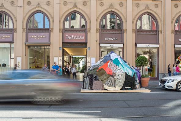 Matthias Lilienthal im Interview, Mnchner Kammerspiele, Mnchen, HAU Berlin, Hebbel am Ufer, Theater, Stadt, Architektur, architecture matters, Interview, Baunetz, Baunetz-Meldung, Bhnenbild, Volksbhne Berlin, Munich Welcome Theatre, Theater ohne Geld, Theater mit Geld, Shabbyshabby Apartments, Wohnungsfrage, Frank Castorf, Christoph Schlingensief, Cris Dercon, Macht des Theaters, Flchtlingsdebatte im Theater, Wer hat Angst vor Matthias Lilienthal, Theaterintendant, Theater heute, Casper Western Friedrich, Philippe Quesne, Bhne, Inszenierung und Raum, Jeanette Kunsmann, Interviews im Baunetz, Architektur und Theater