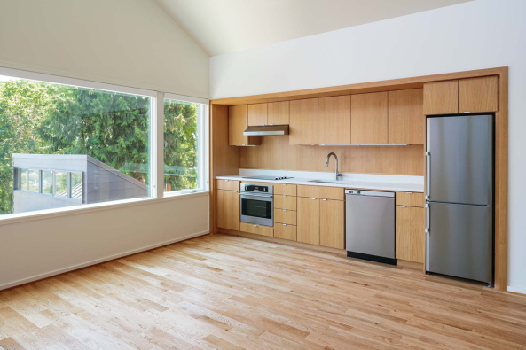 Lake Oswego, USA, America, United States, Neubau, housing, Wohnungsbau, sawtooth, Waechter Architecture, dark bronze, Ben Waechter, David Papazian, Reihenhuser, Reihenhaus, braun, Holz, Holzfassade, wood, trees, summer, Siedlung, 2015, 2016