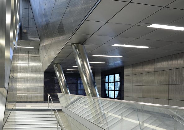 Wehrhahn-Linie, Wehrhahnlinie D�sseldorf, netzwerkarchitekten, Heike Klussmann, Wettbewerb, U-Bahnhof, D�sseldorf, Landeshauptstadt D�sseldorf, Heinrich-Heine-Allee, Wettbewerb, Tunnel, Kunst im Tunnel, Fritschi Architekten, Ralf Br�g, Ursula Damm, Manuel Franke, Enne Haehnle, Thomas Stricker, Kunst im �ffentlichen Raum, Kunst am Bau, Architektur und Kunst, Infrastruktur, Architektur in NRW, Kunst im Alltag, Farbe