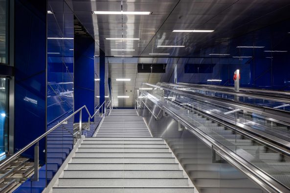 Wehrhahn-Linie, Wehrhahnlinie D�sseldorf, netzwerkarchitekten, Heike Klussmann, Wettbewerb, U-Bahnhof, D�sseldorf, Landeshauptstadt D�sseldorf, Heinrich-Heine-Allee, Wettbewerb, Tunnel, Kunst im Tunnel, Fritschi Architekten, Ralf Br�g, Ursula Damm, Manuel Franke, Enne Haehnle, Thomas Stricker, Kunst im �ffentlichen Raum, Kunst am Bau, Architektur und Kunst, Infrastruktur, Architektur in NRW, Kunst im Alltag, Farbe