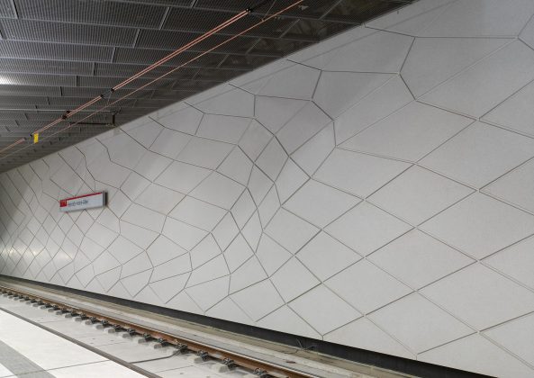 Wehrhahn-Linie, Wehrhahnlinie D�sseldorf, netzwerkarchitekten, Heike Klussmann, Wettbewerb, U-Bahnhof, D�sseldorf, Landeshauptstadt D�sseldorf, Heinrich-Heine-Allee, Wettbewerb, Tunnel, Kunst im Tunnel, Fritschi Architekten, Ralf Br�g, Ursula Damm, Manuel Franke, Enne Haehnle, Thomas Stricker, Kunst im �ffentlichen Raum, Kunst am Bau, Architektur und Kunst, Infrastruktur, Architektur in NRW, Kunst im Alltag, Farbe