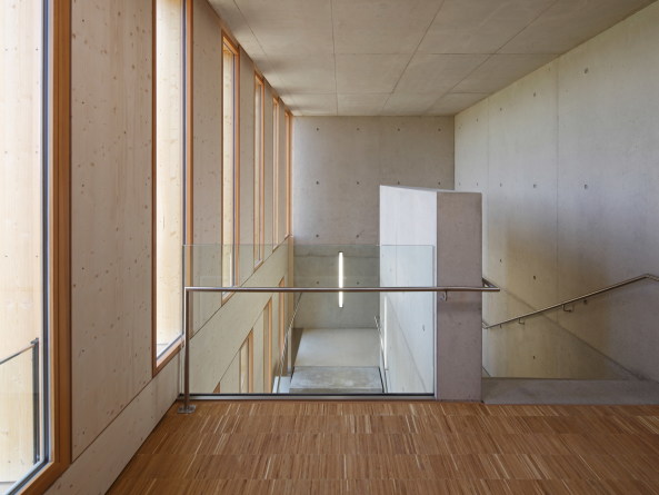 Foyer, Beton, Sichtbeton, Stahlbeton, L�rhcenholz, wood, Skelettkonstruktion, frame construction, timber, Aalen, scholl architekten, Campus Am Burren, Wettbwerb, competition, concrete, center for innovation