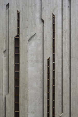 Kongresshalle, Kulturzentrum, Polen, 2016, 2015, Fernando Menis Arquitectos, Fertigstellung, Beton, Waschbeton, Poland, Europa, Europe, concert hall, cultural centre, Torun, Osteuropa, concrete, red, rot, Brutalismus, CKK Jordanki, city of Torun, Dekonstruktivismus, Hhle, hhlenartig, expressiv