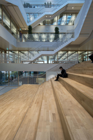 Unigebude von Paul de Ruiter in Rotterdam