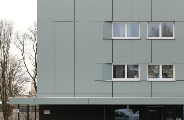 Aluminium, Paneele, Restaurierung, Energieeffizienz, Sanierung, Betonsanierung, Barrierefreieheit, geneigt, Fensterlaibung, concrete, engery effciency, restauration, aluminium, Ulm