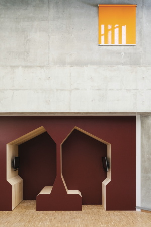 Mediatheque, Angouleme, loci anima - Franoise Raynaud, Medienbibliothek, Planetensymbolik, symbolism, planets, postmodern, Postmoderne, Anthrazit, anthrazit, cupper, Kupfer, gold, Saturn, Mars, Sonne, Sun, Jupiter, Alpha