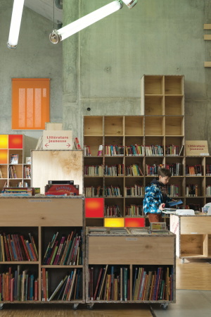 Mediatheque, Angouleme, loci anima - Franoise Raynaud, Medienbibliothek, Planetensymbolik, symbolism, planets, postmodern, Postmoderne, Anthrazit, anthrazit, cupper, Kupfer, gold, Saturn, Mars, Sonne, Sun, Jupiter, Alpha