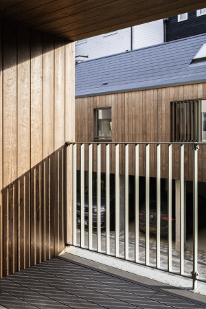 East Sussex TN31 7AN, Rye, 49 Cinque Ports St, England, wood, Holzhaus, Neubau, architecture, fassade, Wohnhaus, Wohungsbau, infill, Kleinstadt, England, Grobritannien, RIBA, JDA  architects, Rother valley, Haupstrae, Spitzdcher, Brick, Ziegel,