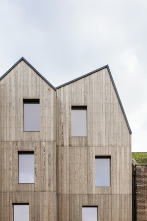 East Sussex TN31 7AN, Rye, 49 Cinque Ports St, England, wood, Holzhaus, Neubau, architecture, fassade, Wohnhaus, Wohungsbau, infill, Kleinstadt, England, Grobritannien, RIBA, JDA  architects, Rother valley, Haupstrae, Spitzdcher, Brick, Ziegel,